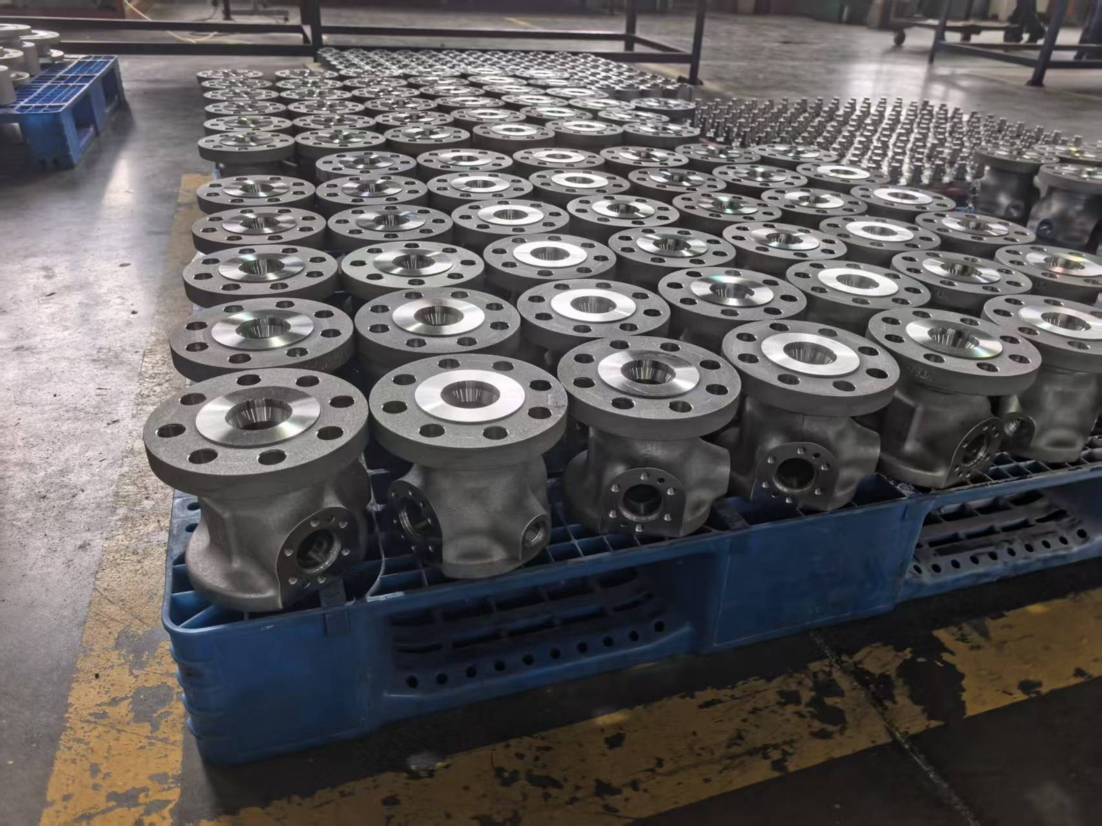 Forged two-piece ball valve body photo 2