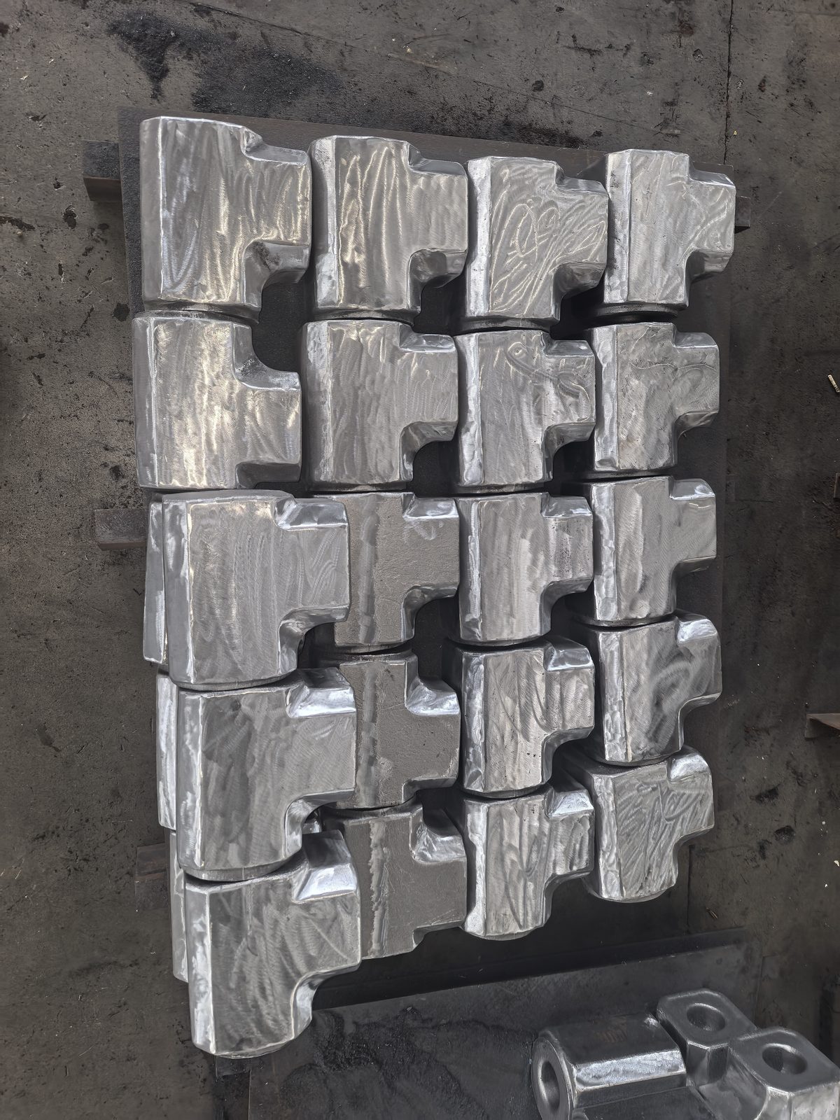 Forged two-piece ball valve body photo 5