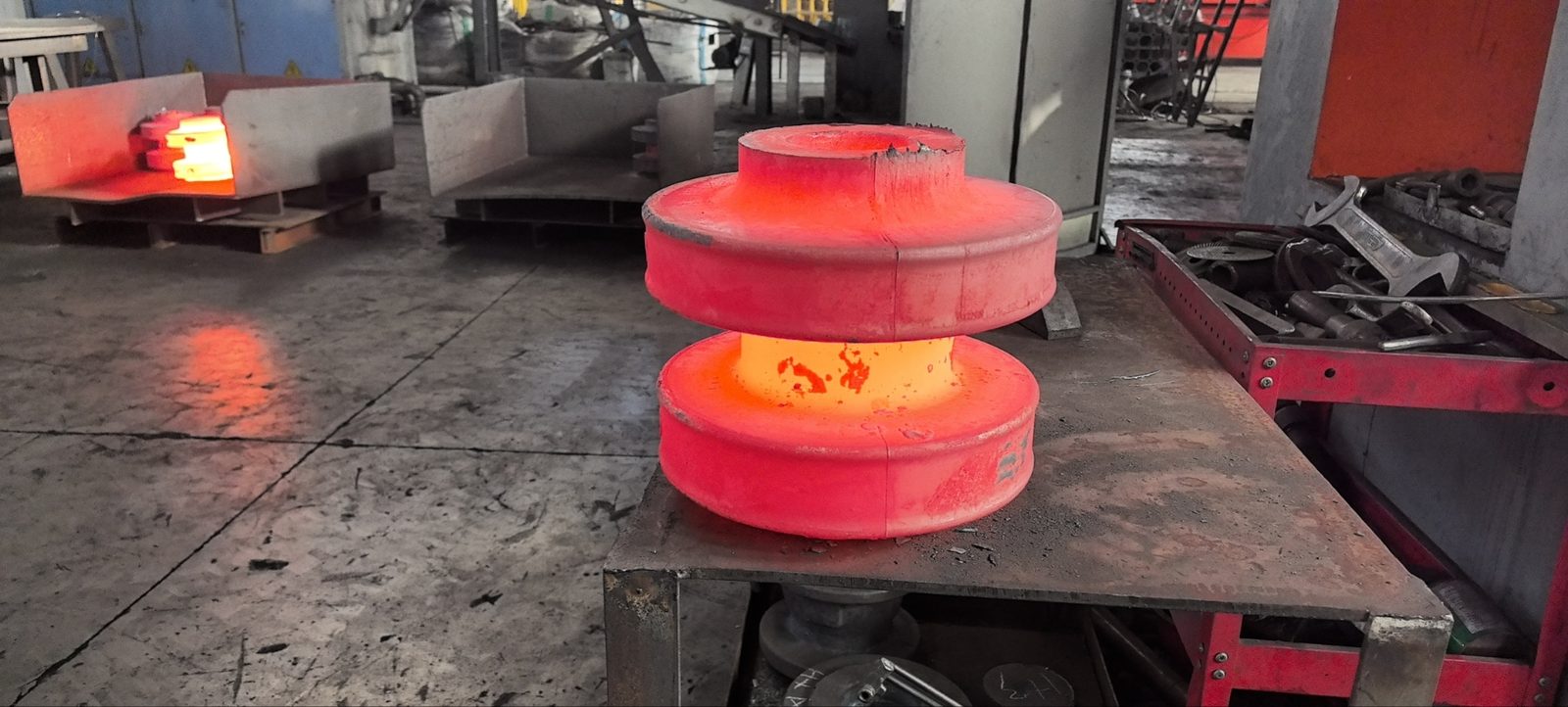 Forged three-piece ball valve body photo 1