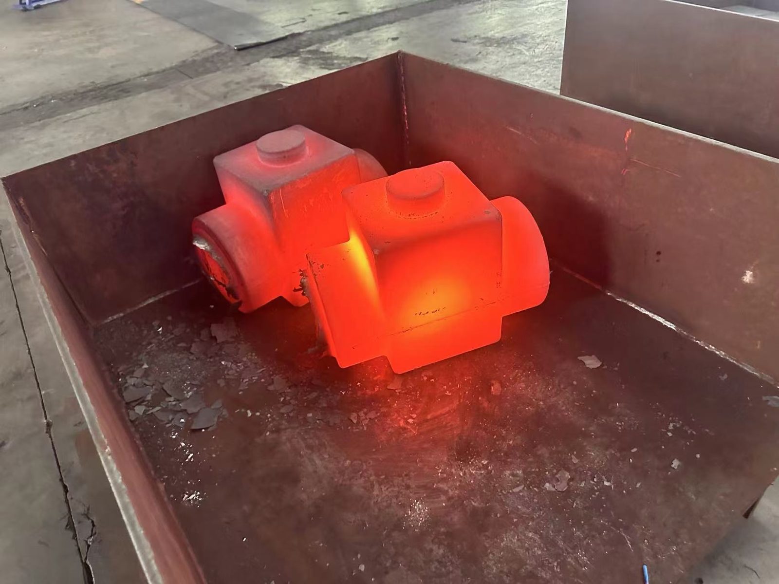 Forged three-piece ball valve body photo 3