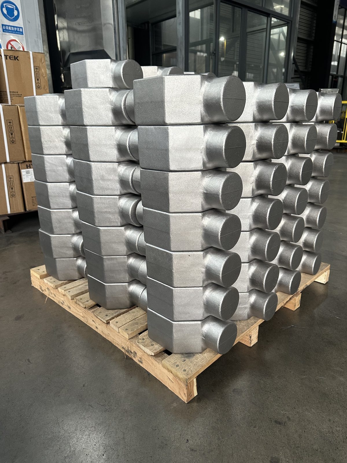 Forged construction machinery part photo 2