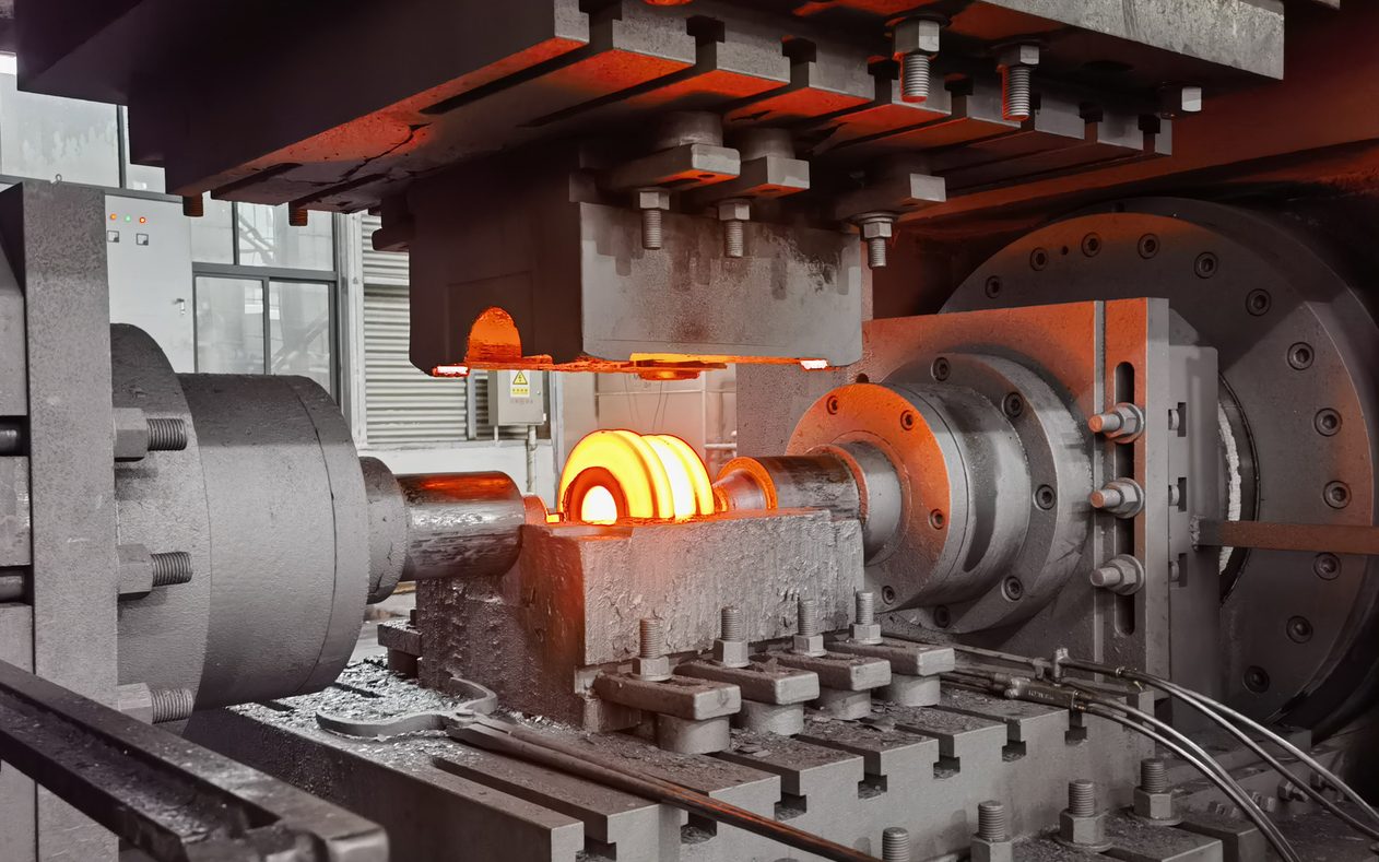 Inside the Longrui forging workshop photo 4