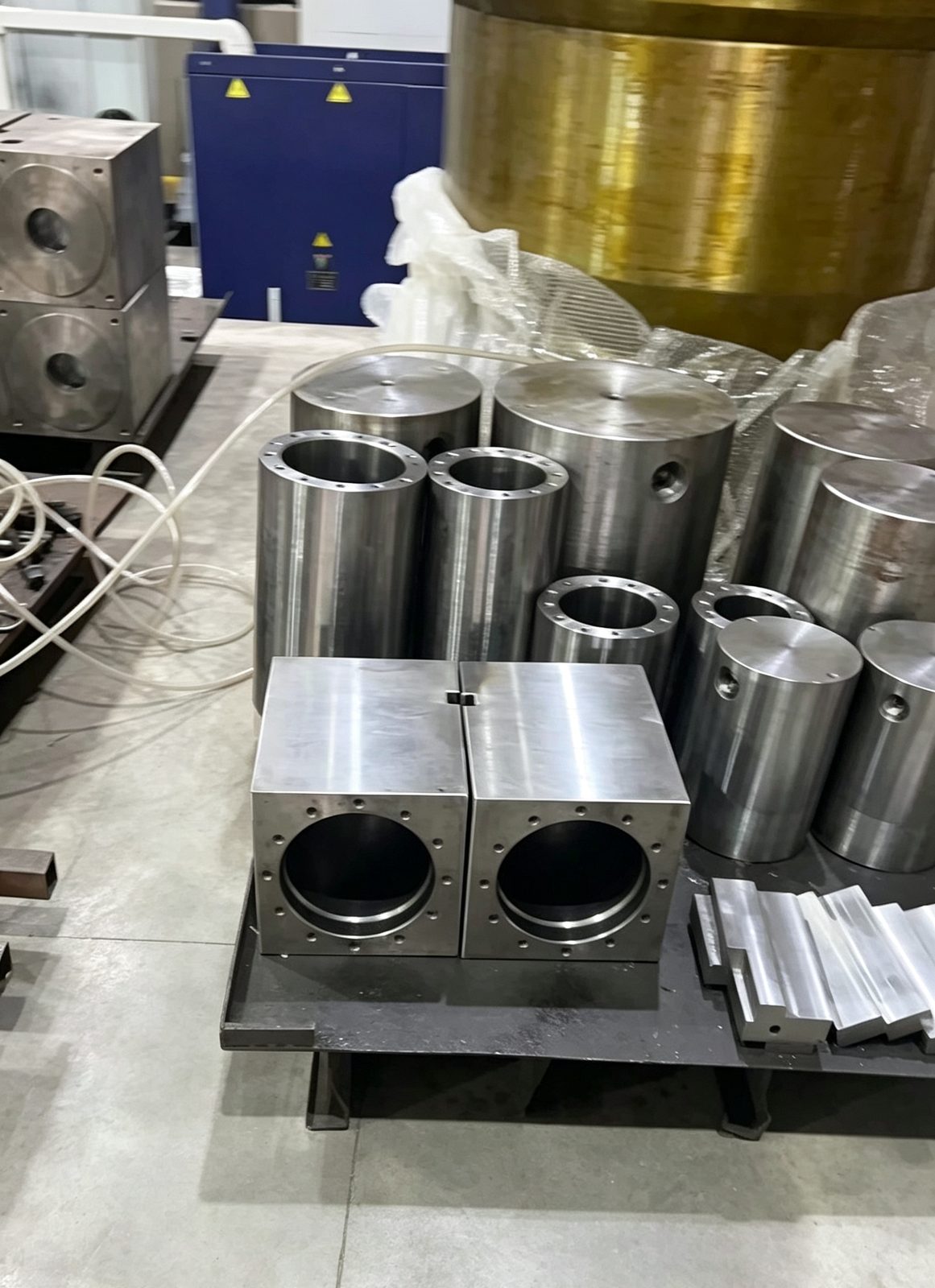 Forged hydraulic cylinder component photo 6