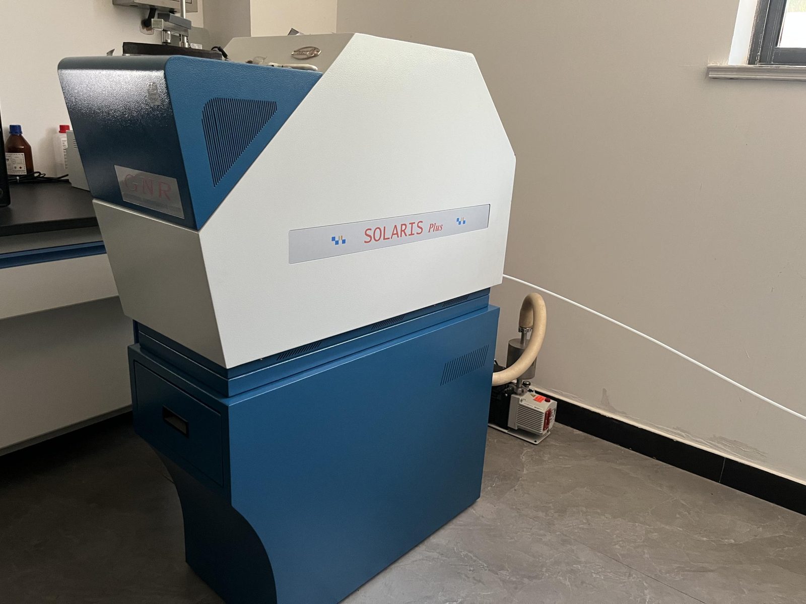 GNR spark optical emission spectrometer verifying the chemical composition of incoming steel
